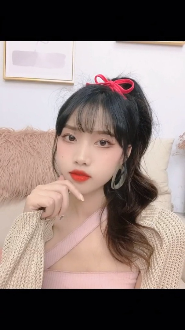 裴姐的同款空气刘海高马尾女团发型马尾