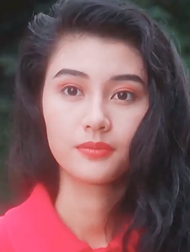 港星女神李嘉欣,听说她结婚的时候,全香港的富婆都松了一口气!-度小视