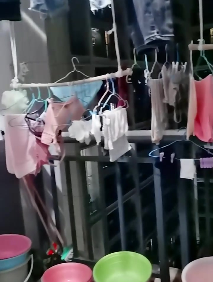 女生宿舍!又是晾衣服的一天!