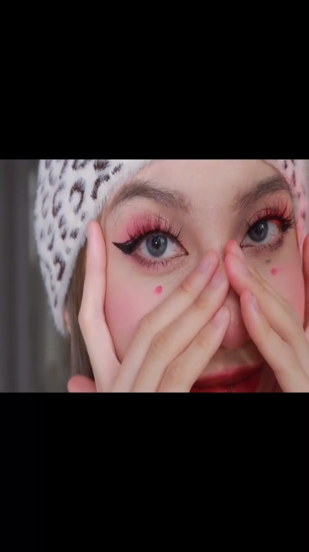 y2k千禧甜心辣妹妆又甜又拽混血芭比酷酷拽姐妆