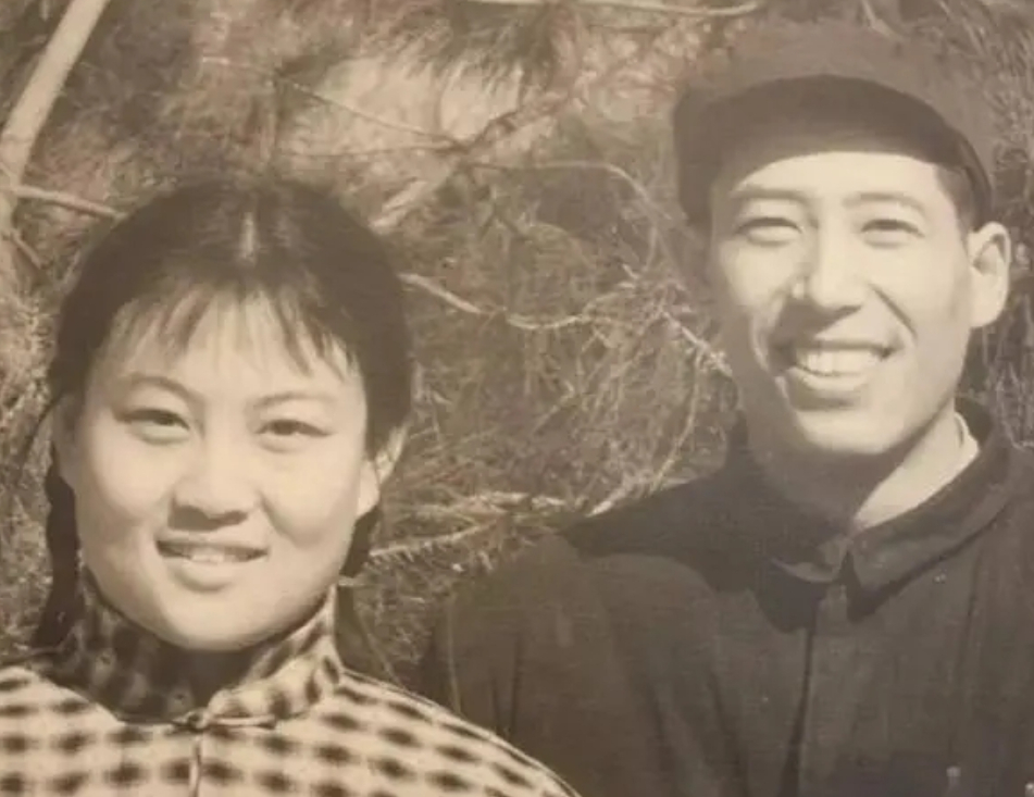 文興宇一生嗜煙如命7字遺言感動世人遺孀至今無法釋懷