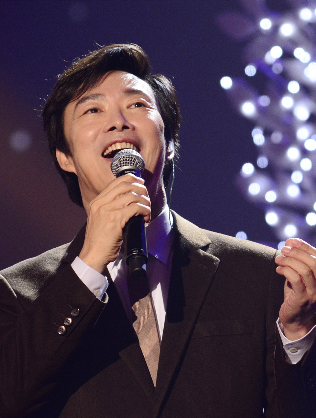 费玉清:模仿界祖师爷,将原唱活活逼疯,因爱国拒绝当日本女婿1-度小视