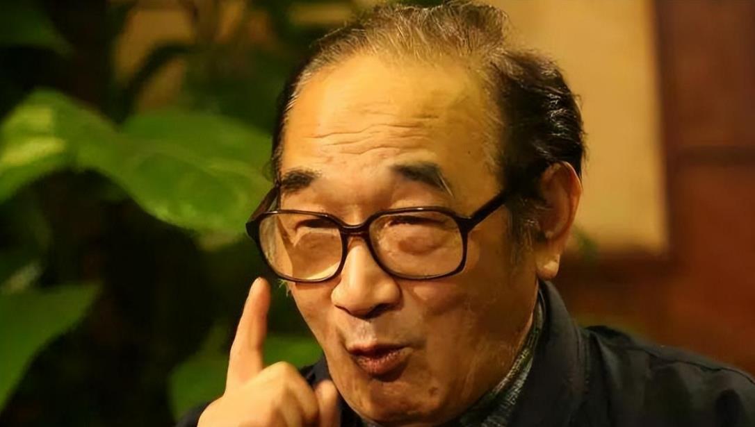 演员严顺开:72岁脑梗中风,卧病八年后离世,妻子的坚持让人感动