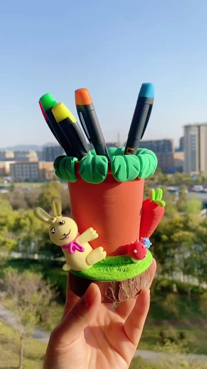 超轻粘土笔筒,胡萝卜,废品diy一个普通纸杯-度小视