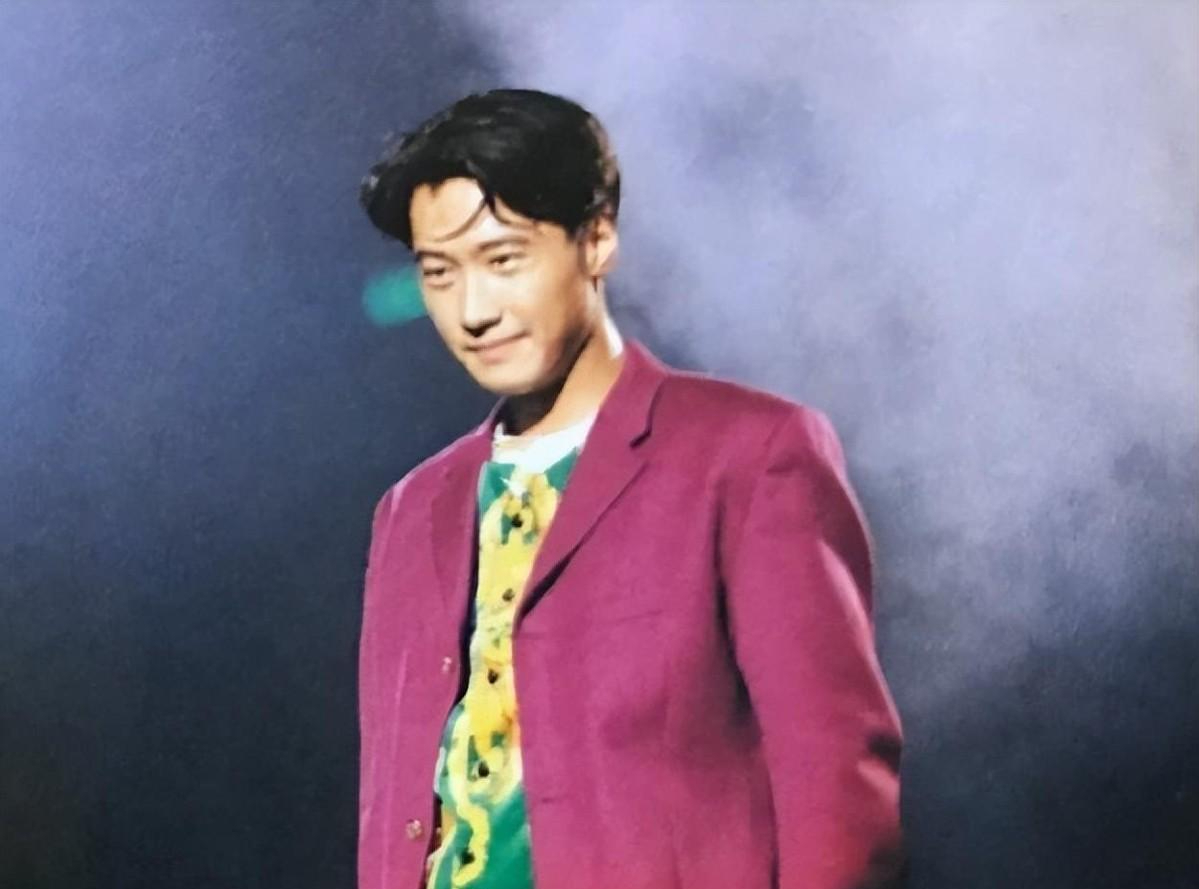 黎明,低调投身慈善,最早拿到联合国护照的华人