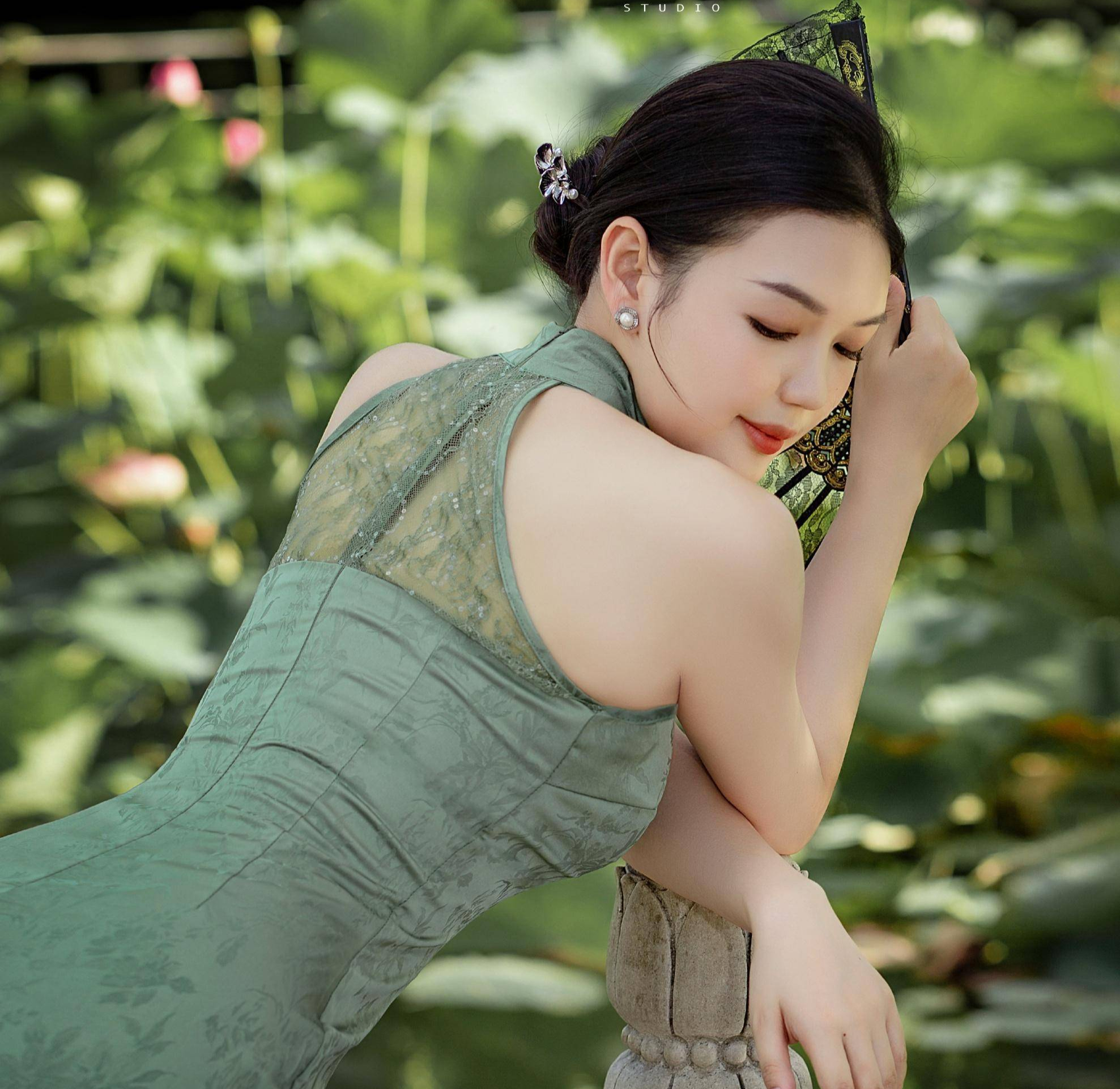 中式写真拍照姿势,9个姿势,让你拍出好看气质国风美照