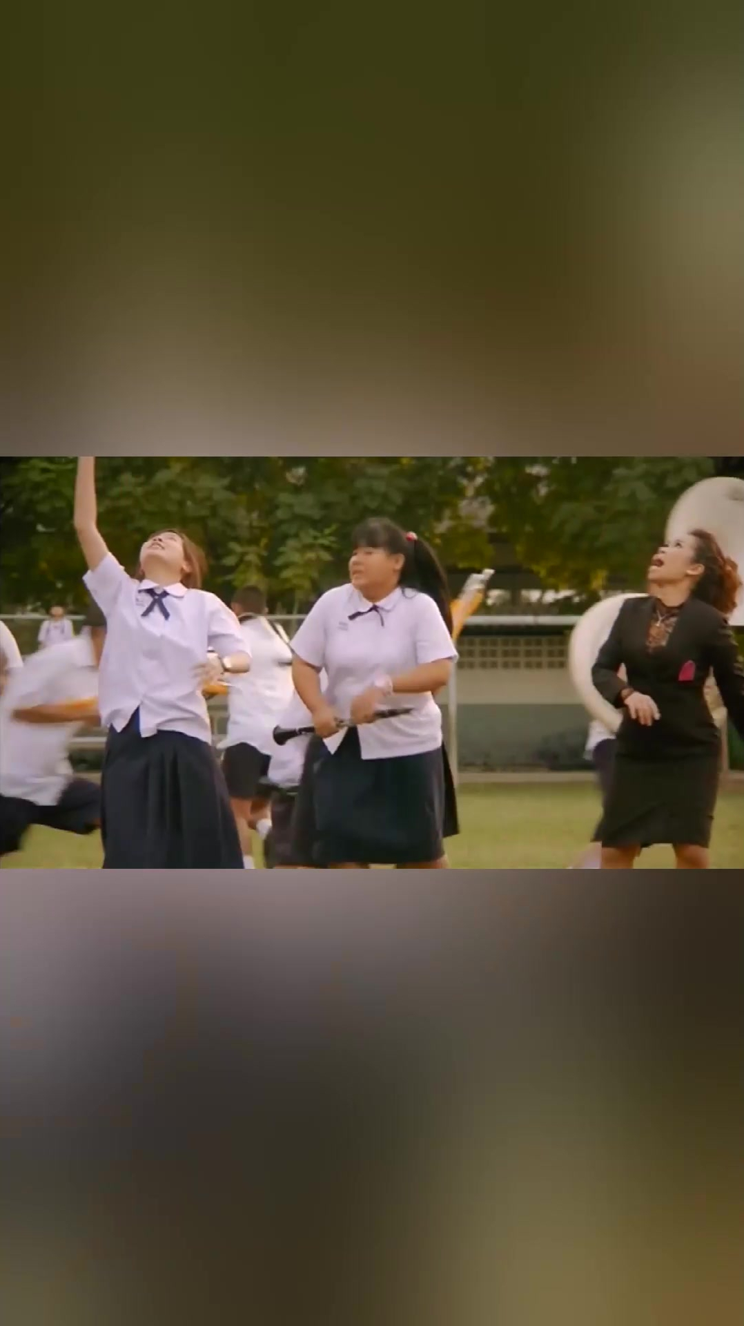 小水一丢指挥棒大家全吓跑掉怪不得老师不肯示范