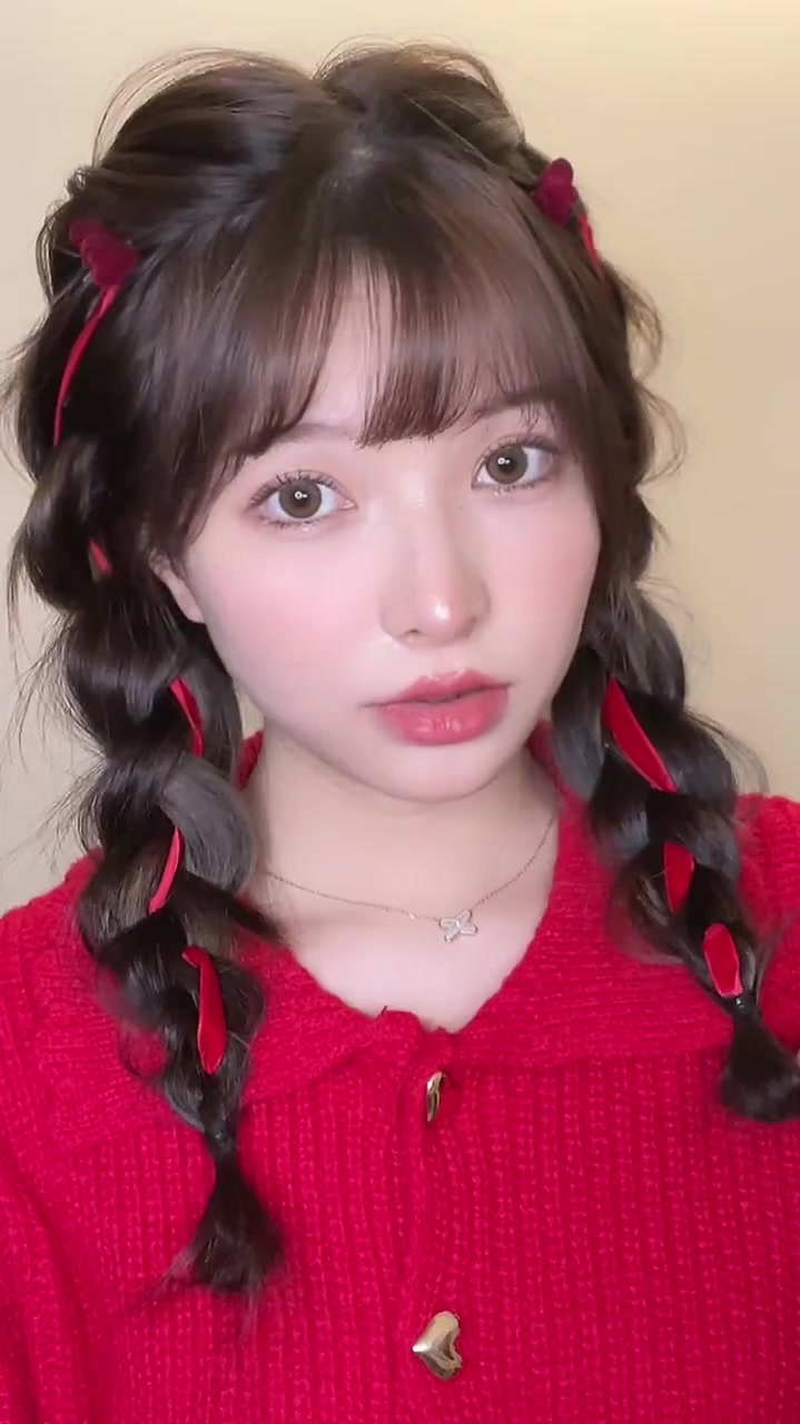 氛围感满满的四款圣诞日系编发甜美显脸小