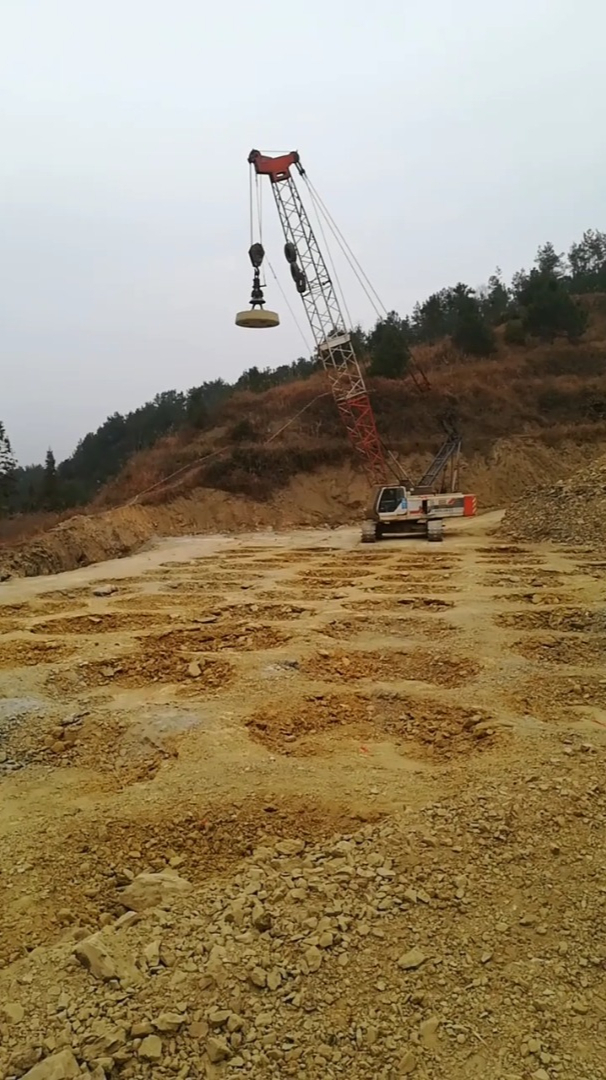 高填方路基强夯施工