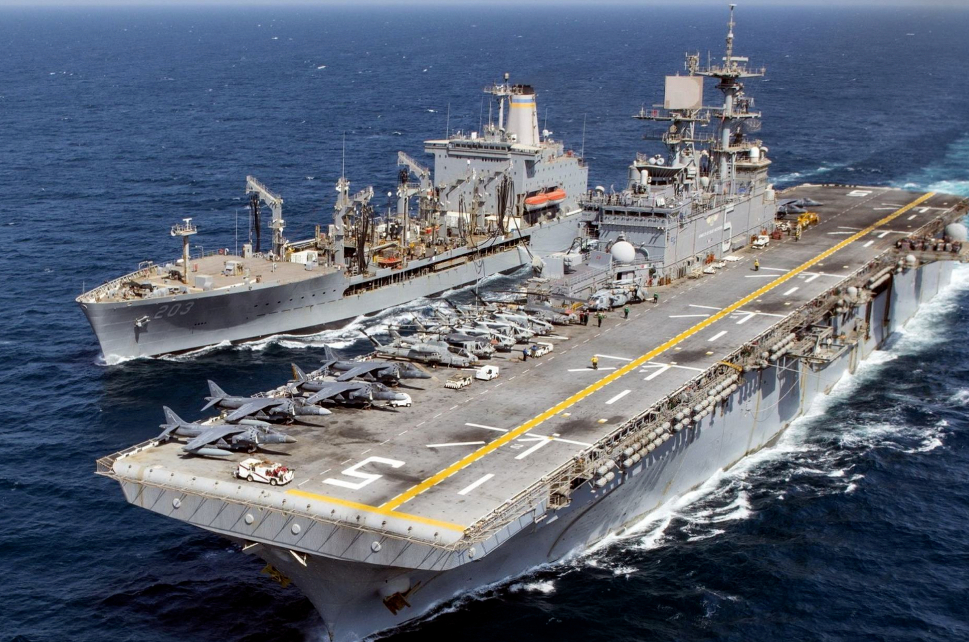 美军"巴丹"号两栖攻击舰抵达以色列附近海域                 据美国"