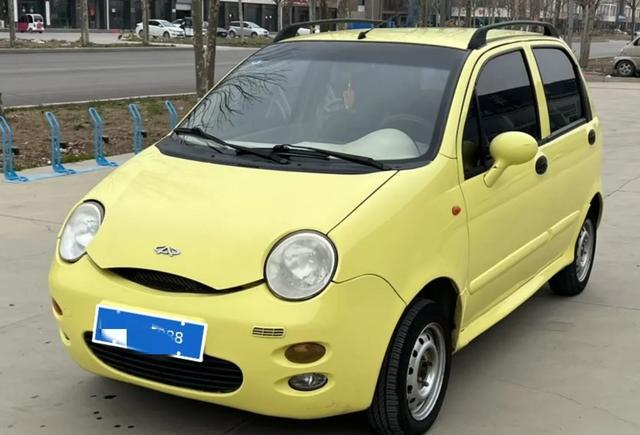 19万,所以5000块钱可以买一台10款,里程10公里左右的呆萌qq车.