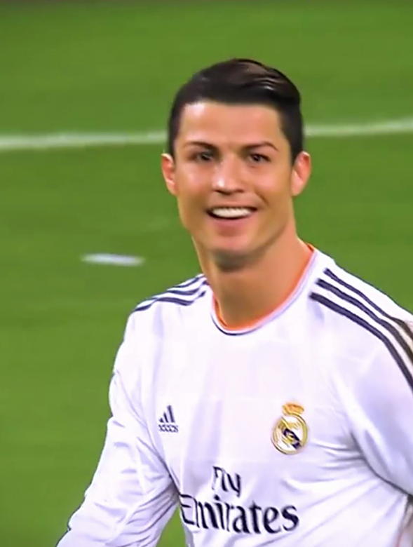 "欧冠单赛季17球 如何评价13_14赛季的c罗" c罗