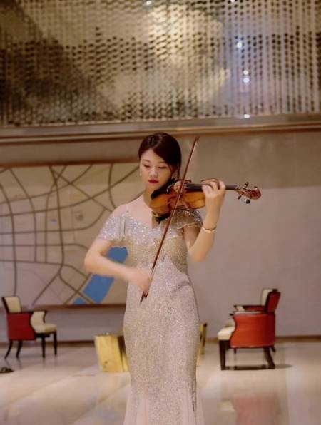 75万次播放.2022-07-11825桃小仙的小提琴3.