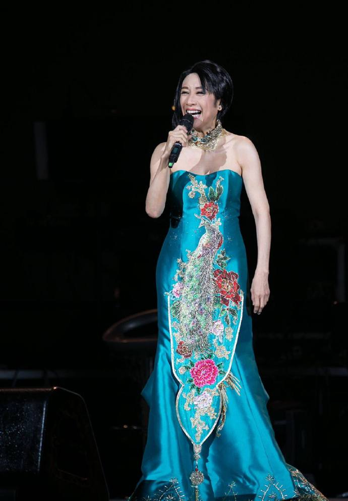 与梅艳芳同台的59岁吕珊早前被误传重病入院?