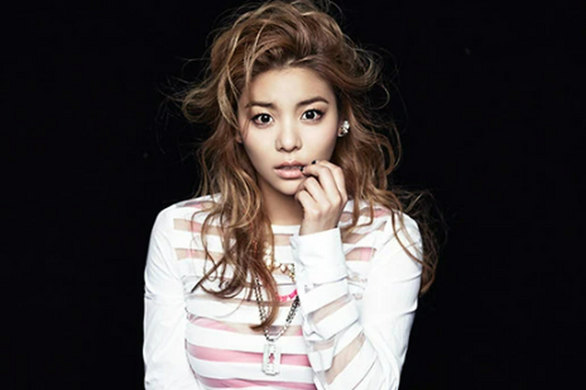 正确的歌词是you are my only one way, 是美籍韩裔女歌手ailee(23