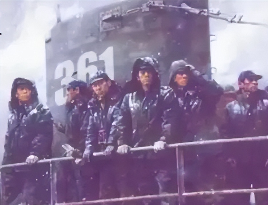 中国361号潜艇事故,70名海军战士牺牲,真相到底是什么