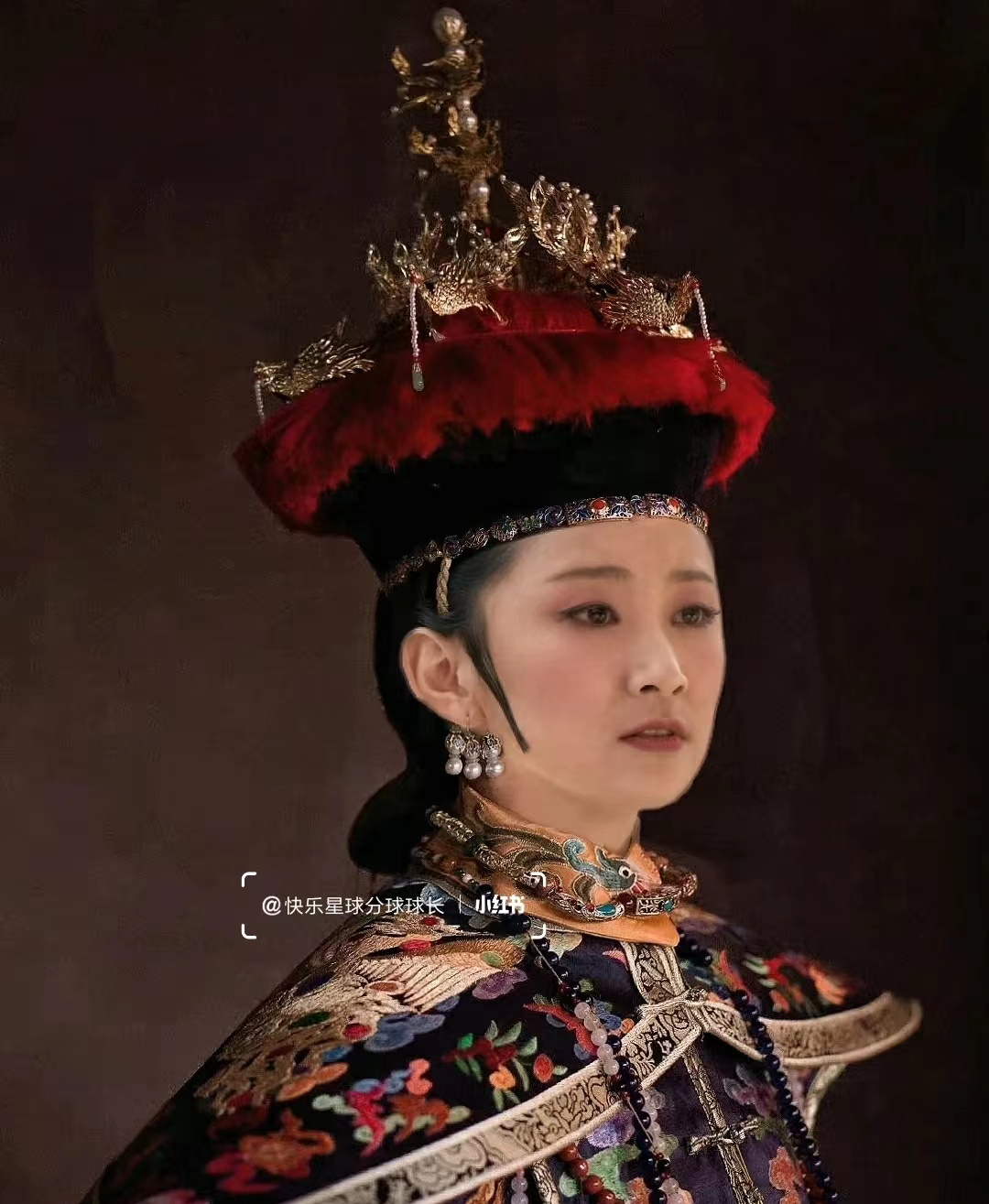 穿朝服的《甄嬛传》娘娘们:眉庄很有皇后范,齐妃不太聪明的样子