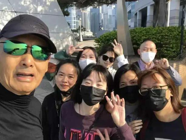 4位从不捐款的明星,人前爱国捞金百亿,人后却"一分不捐"