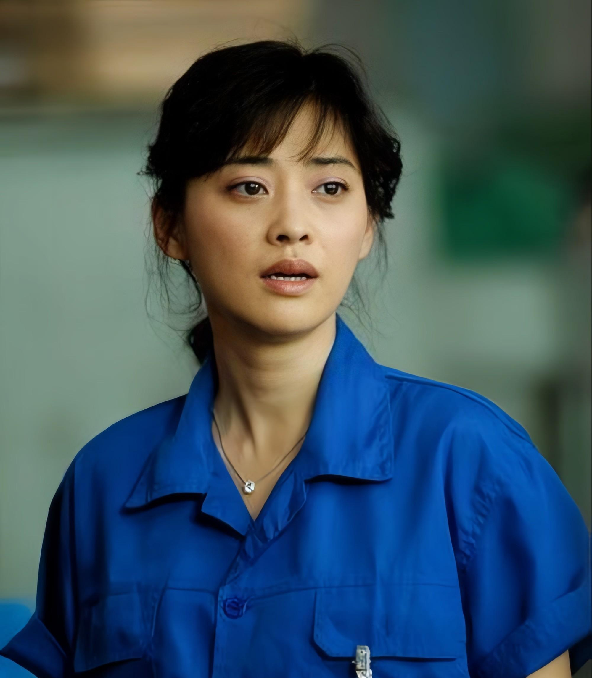 梅婷到底算不算中戏最美校花?看看她和章子怡的合照就明白了