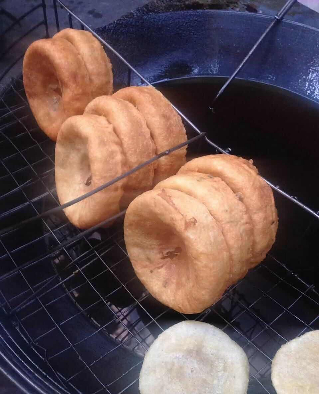 今天早上,我意外发现同事小张,一个湖北孝感的小姐姐,居然有个超级