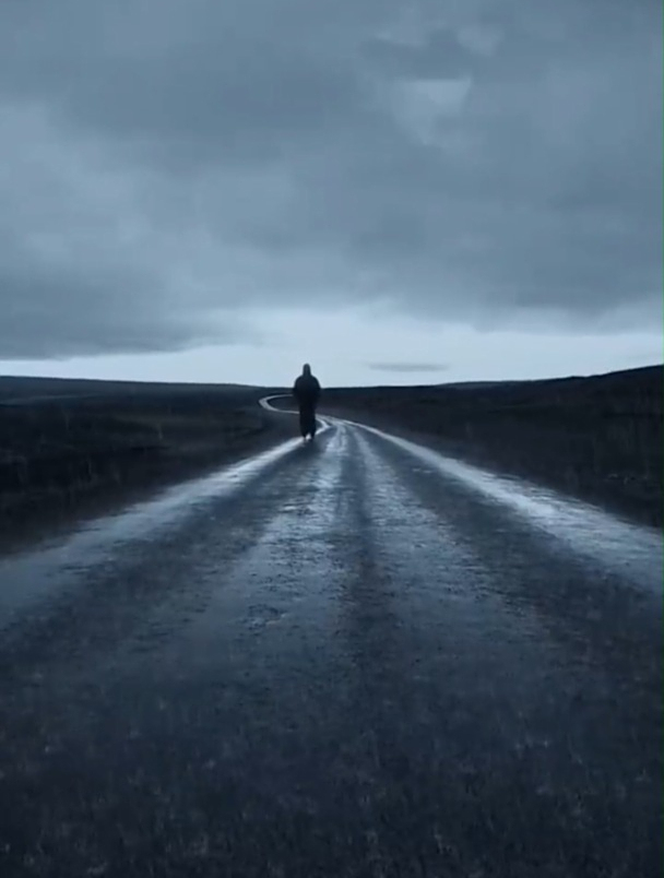 一个人,一条街,一个角落,一场无声的哭泣-度小视