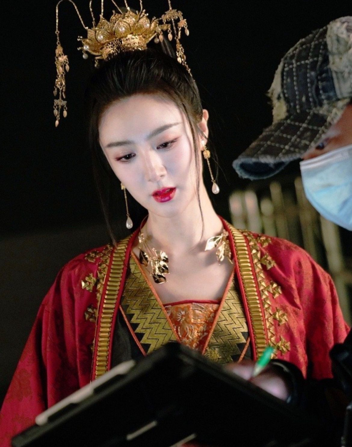 薇娅古装造型美出圈,不仅复古优雅,还很有洋气感