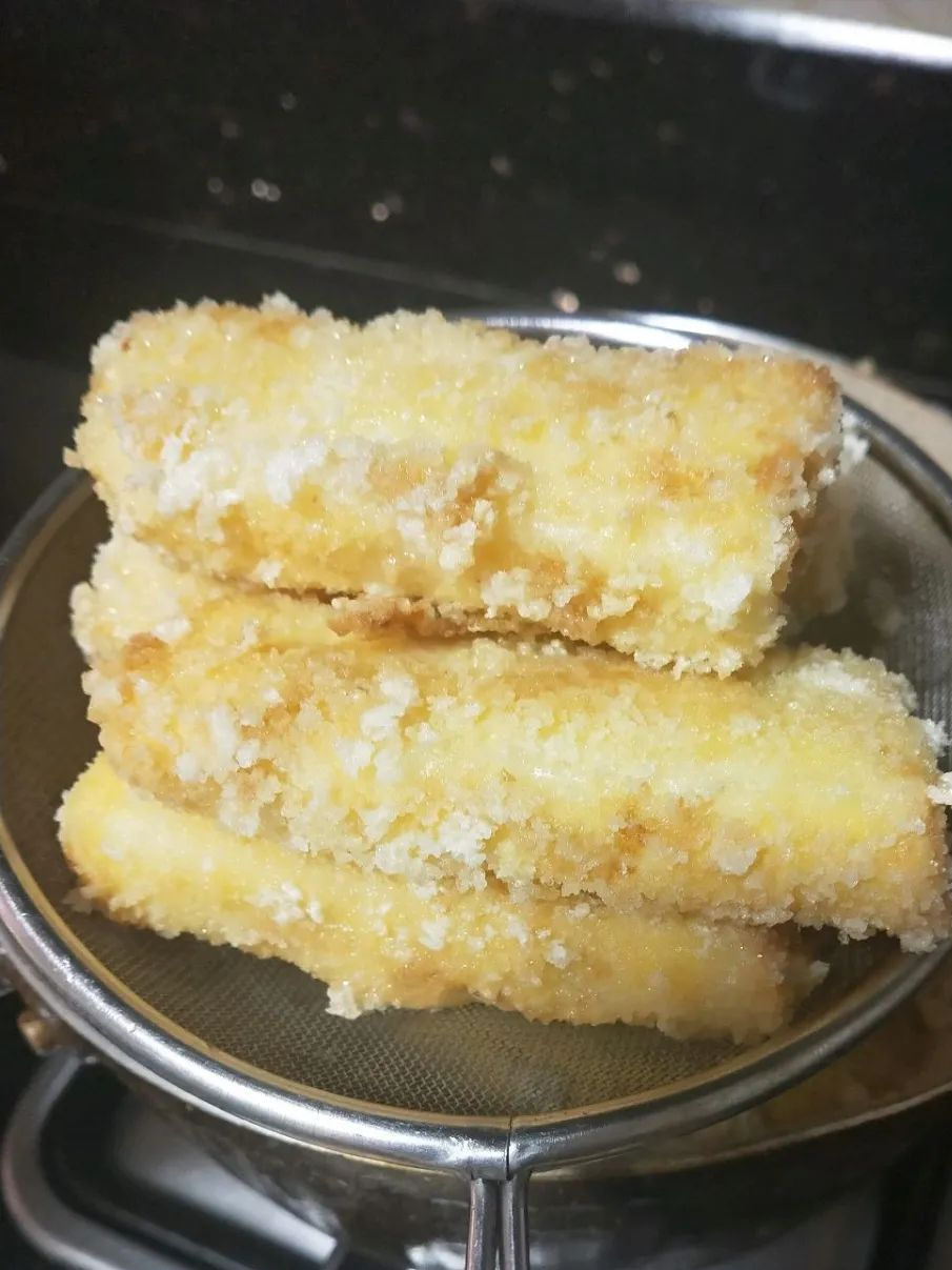 吃一口就上瘾的炸牛奶,金黄酥脆超美味,一上桌大家伙抢着吃