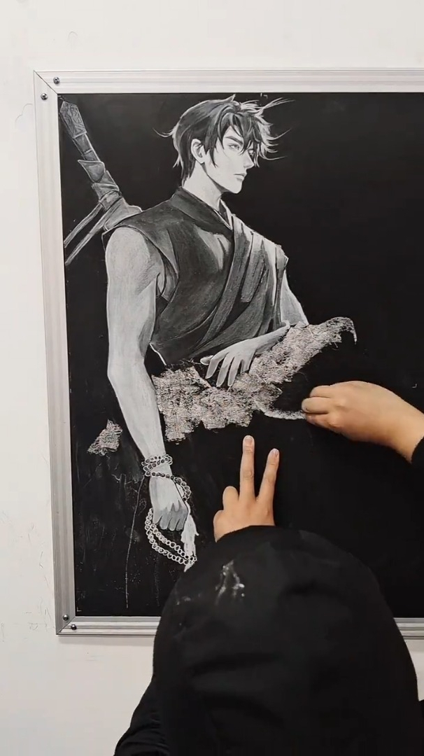 粉笔在黑板上画张起灵