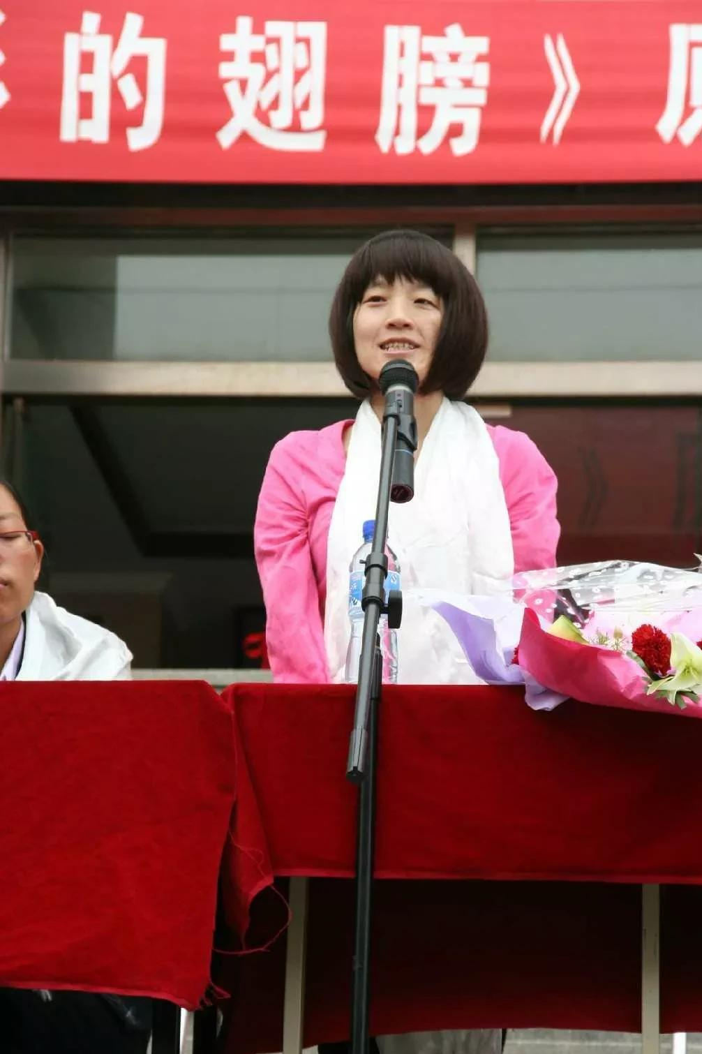 李智华:100天被大火烧去双臂,心理学博士,一双儿女的天使妈妈