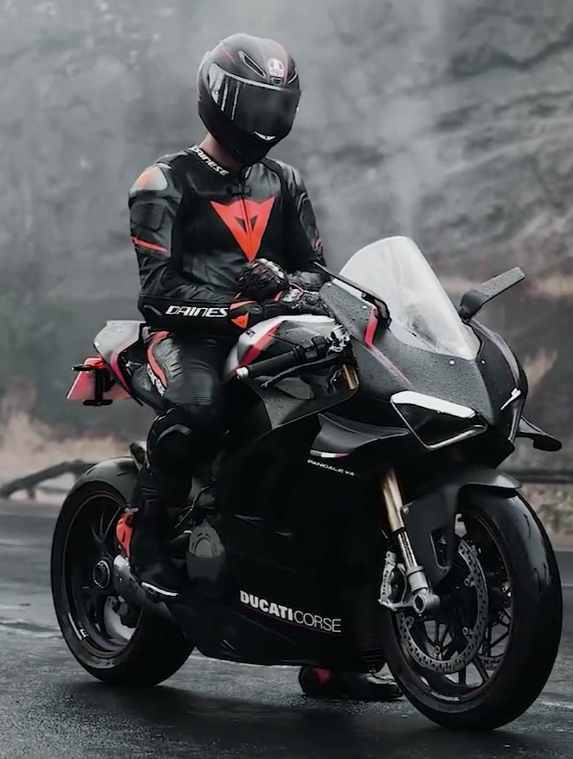 手握油门圣火令此生不忘机车命杜卡迪