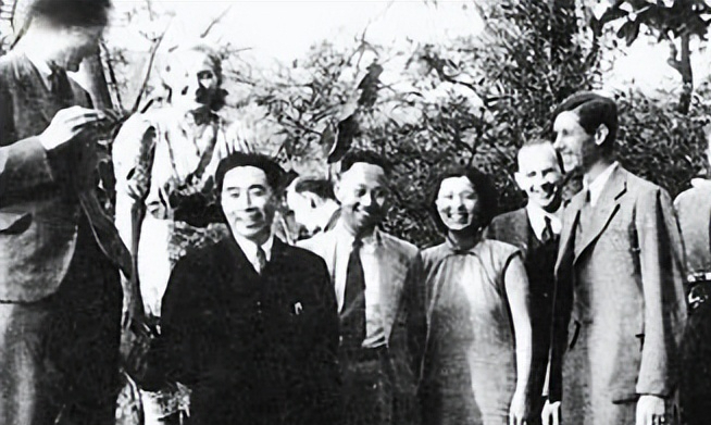 1960年溥杰出狱想接日本妻子来华周总理看过照片后有个条件