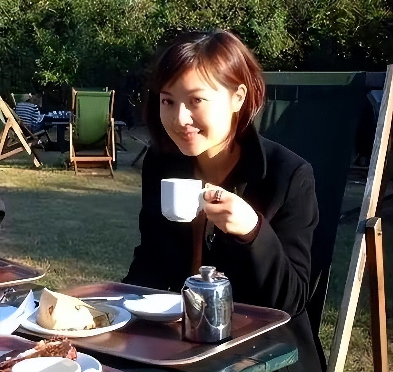 回顾:"我就是要加入英国国籍!"央视女主持人姜丰,主动放弃我国籍