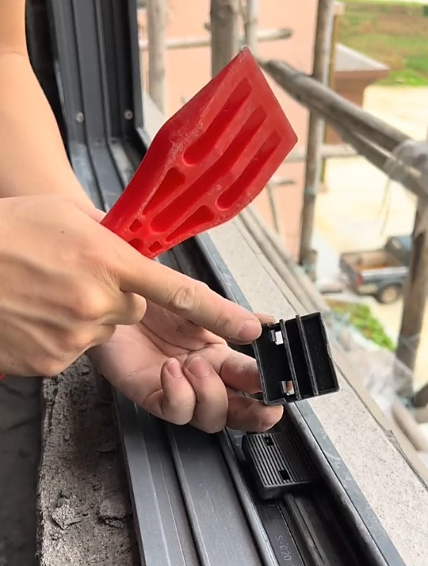 门窗安装通用型卡槽卡筋玻璃垫块防滑设计更牢固!