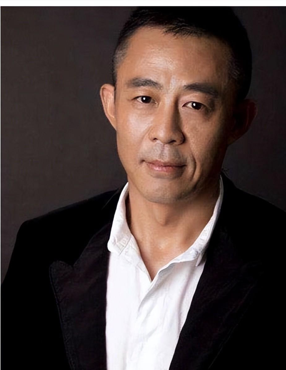 国家一级演员侯勇:一婚娶70后,二婚娶80后,三婚50岁娶90后