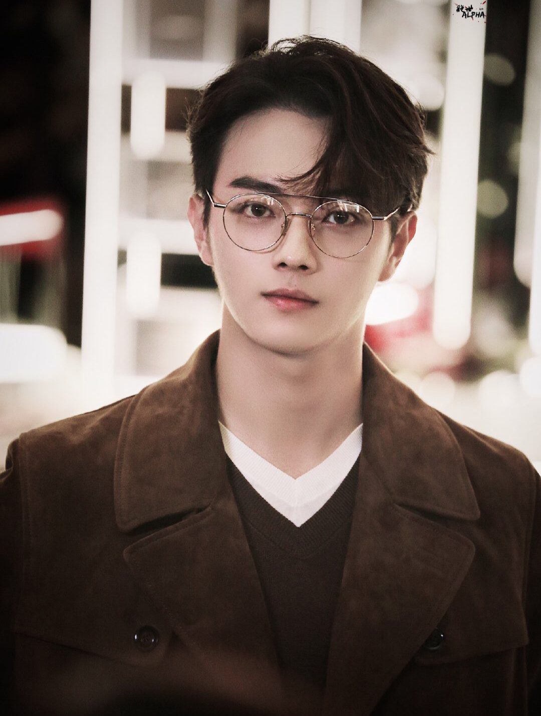 许凯,能把眼镜永久么!这谁顶得住啊!