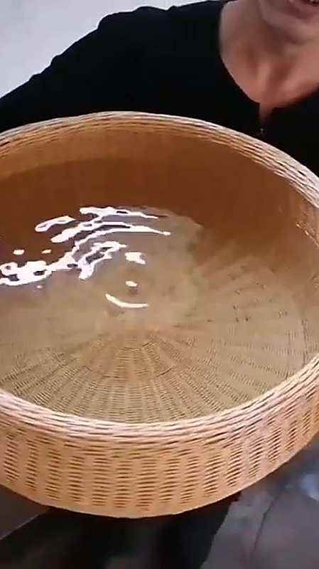 竹篮打水一场空?看到篮筐底部后,我的认知被颠覆了