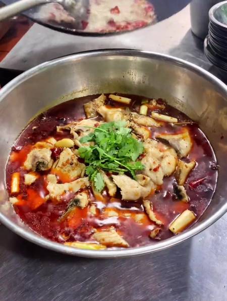 特色美食,家庭版水煮麻辣鱼教程-度小视