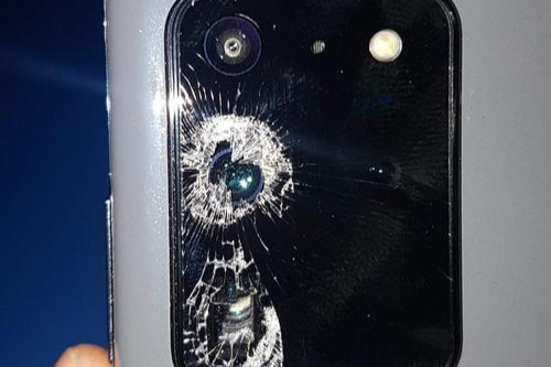 手机后摄像头玻璃碎了?可按照这个步骤操作,即可完美搞定