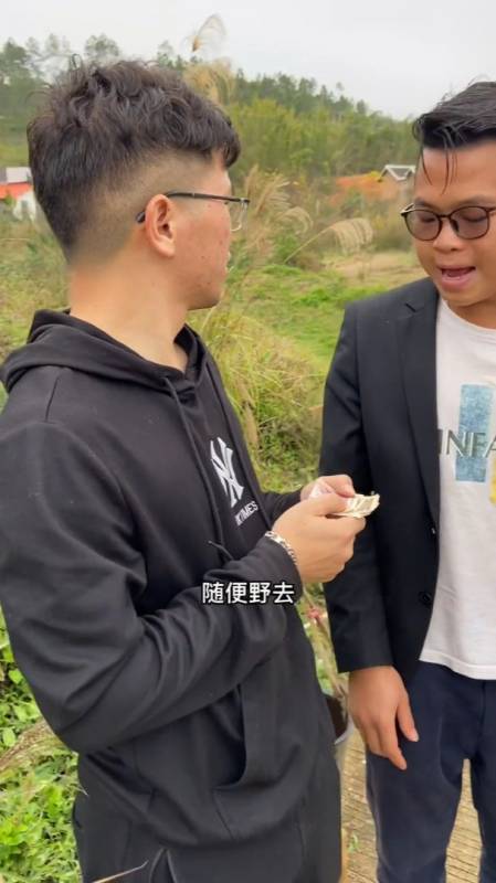 爆笑农村理发 阿勇客家搞笑 农村搞笑段子-度小视