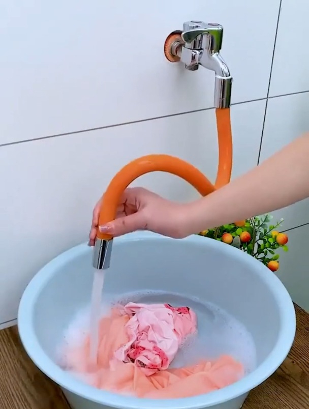 接水不方便,试试这个水龙头延长管,延长固定防溅水