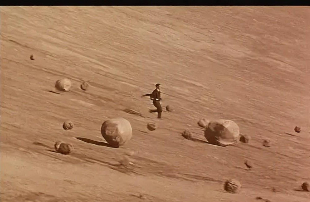 电影《七次机会》中的叙事功能与情感共鸣