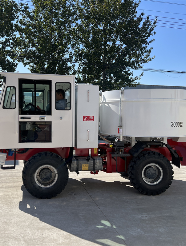 多功能四驱立式平口混凝土搅拌车小型移动朝天锅搅拌均匀-度小视