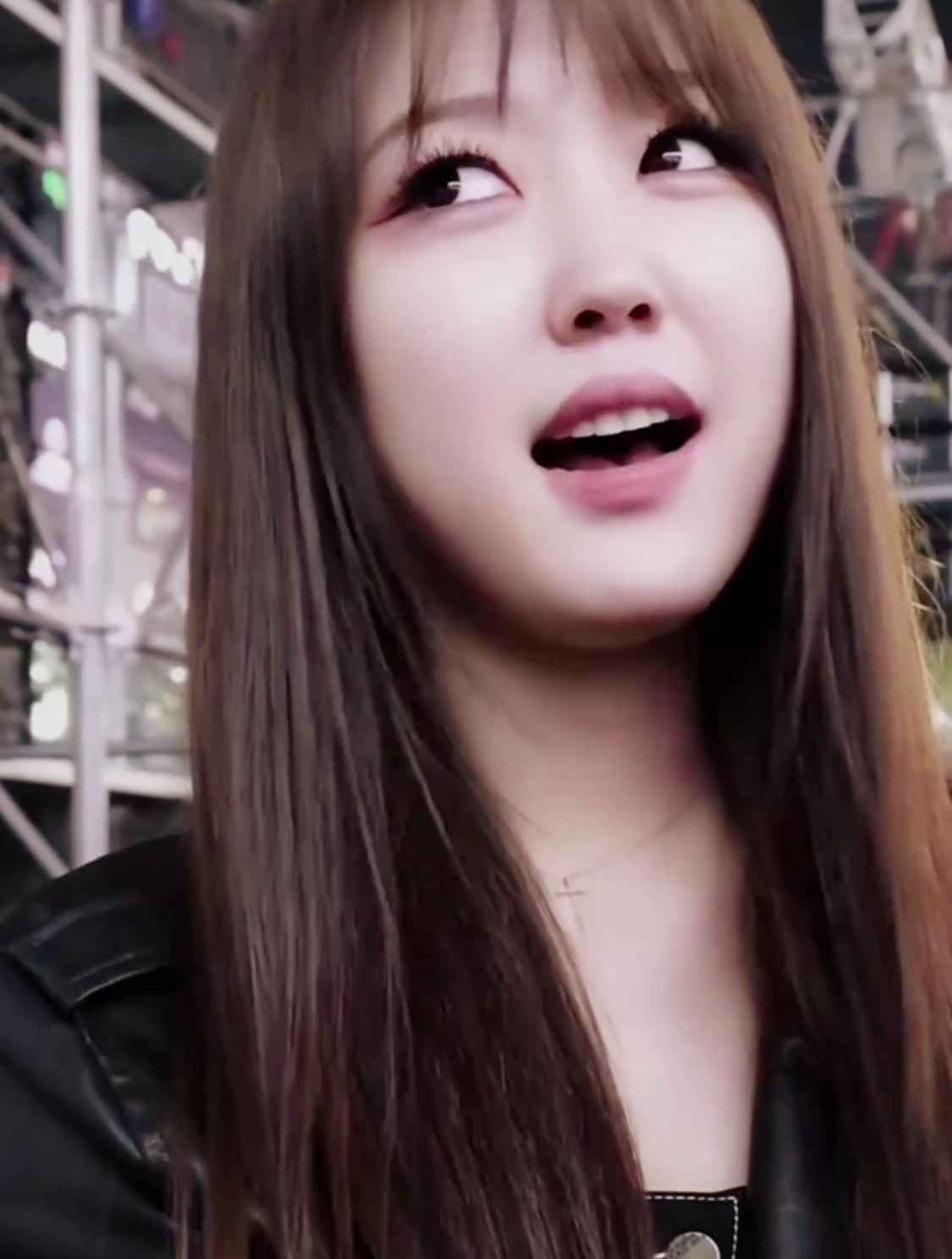 微胖界女神韩智允活动现场与粉丝互动胖嘟嘟的脸好可爱