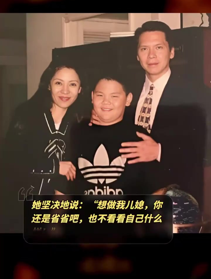 2009年,向佐迷上已婚黄婉佩,向太说:想做我儿媳,省省吧!