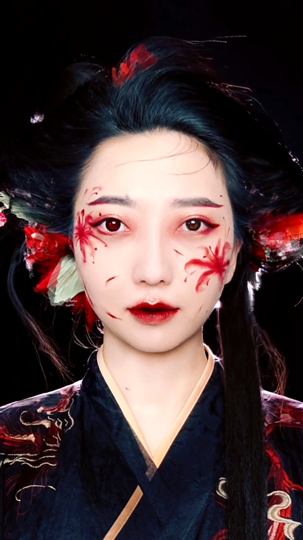 彼岸花妆教程来咯~晕染好层次就很容易上手了!