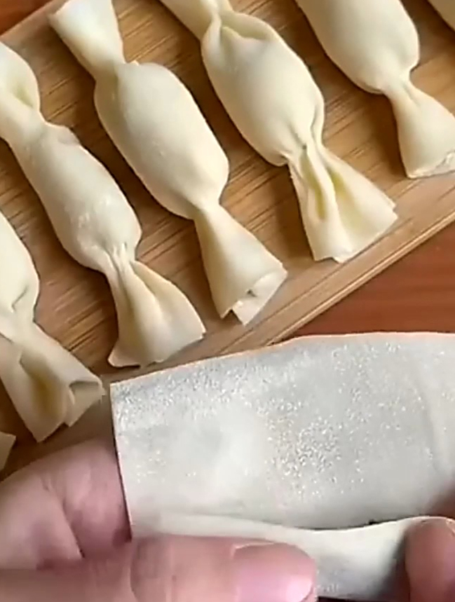 馄饨的包法,花样面食制作分享