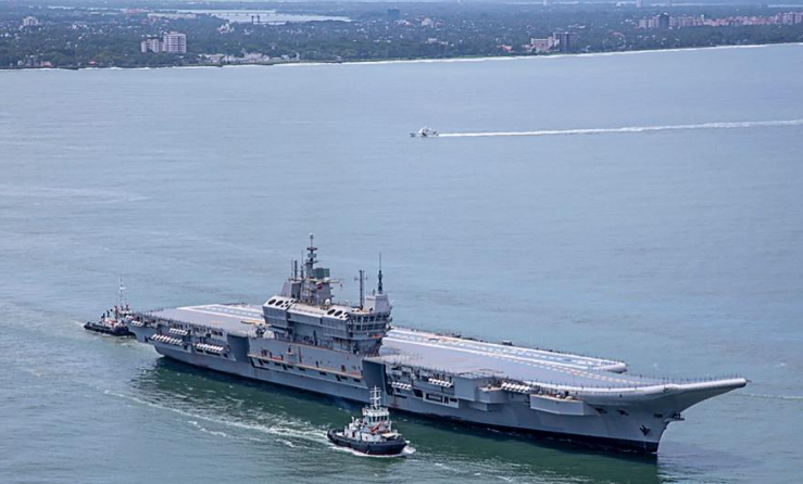 印度又闹笑话了,要么拆航母,要么改飞机,新买的舰载机放不进去