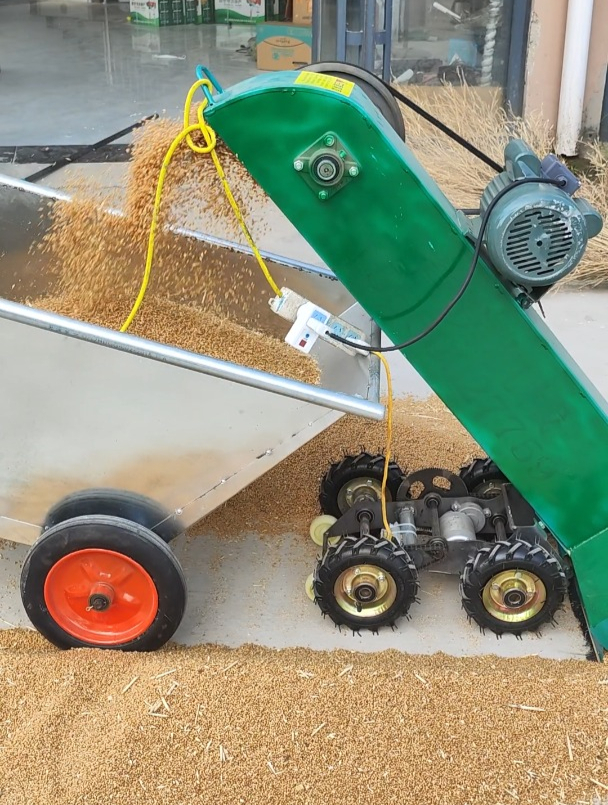 小型自走式扒粮机扒谷机扒沙机配备无线遥控遥控行走