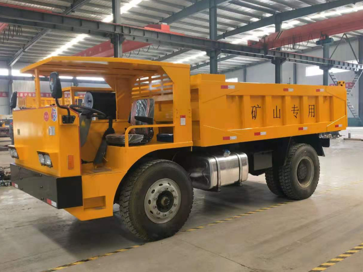 15吨矿山运输车 矿用六轮运输车 四不像翻斗车