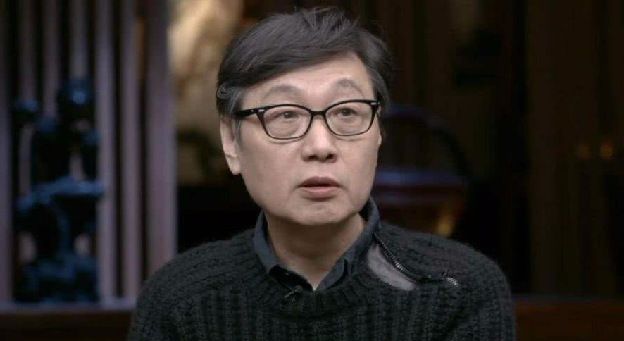 圆桌派第五季这位大神,以嘉宾的身份替主持人窦文涛干了三份工作